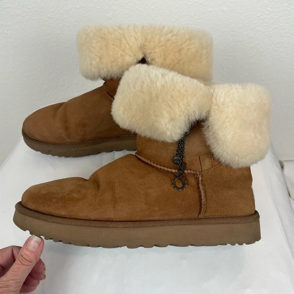 UGG Azalea Chestnut Charm Boots size 7